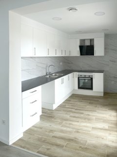 WEB 06. Cocina   angulo 2 (pan iphone)  copy